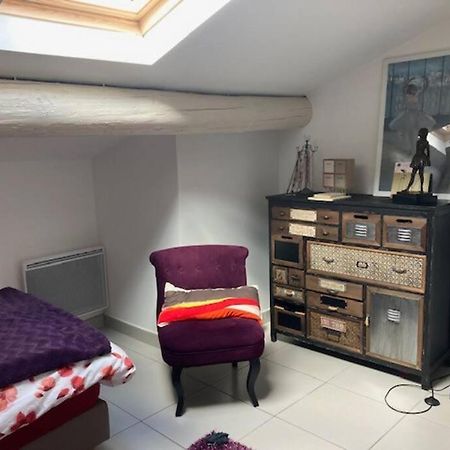 Loft Au Coeur De Nimes Apartment Bagian luar foto